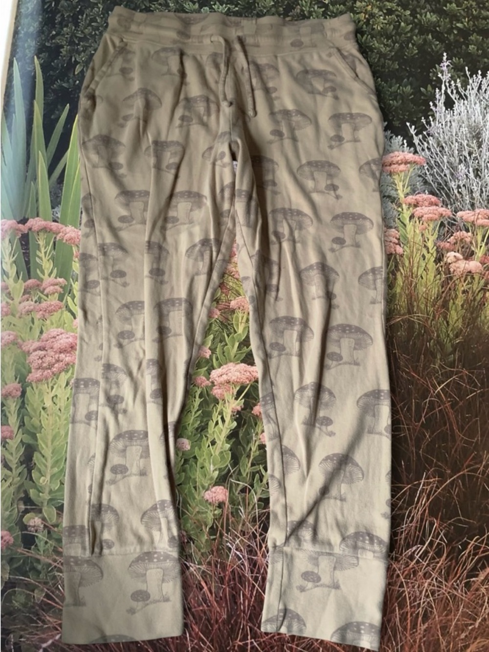 Kate Quinn Mushroom Print Lounge Pants